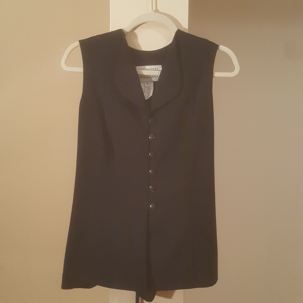 Lois Snyder Dani Max SleevelessTop